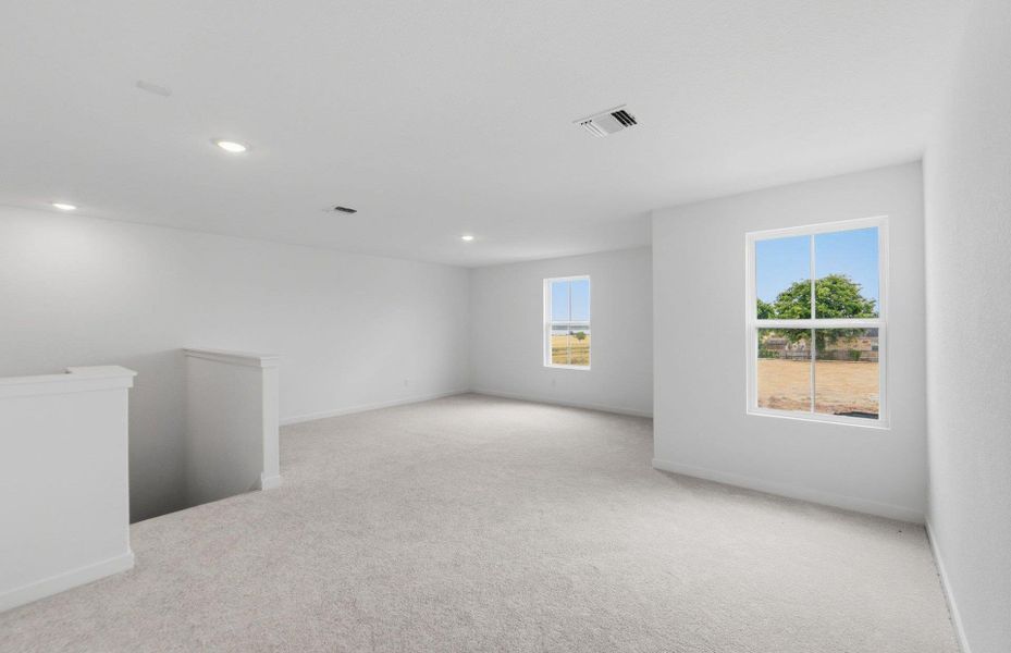 Spacious, unfurnished interior of a new home in Vantage, San Marcos (Image 18). Spacious, unfurnished interior of a new home in Vantage, San Marcos (Image 18).