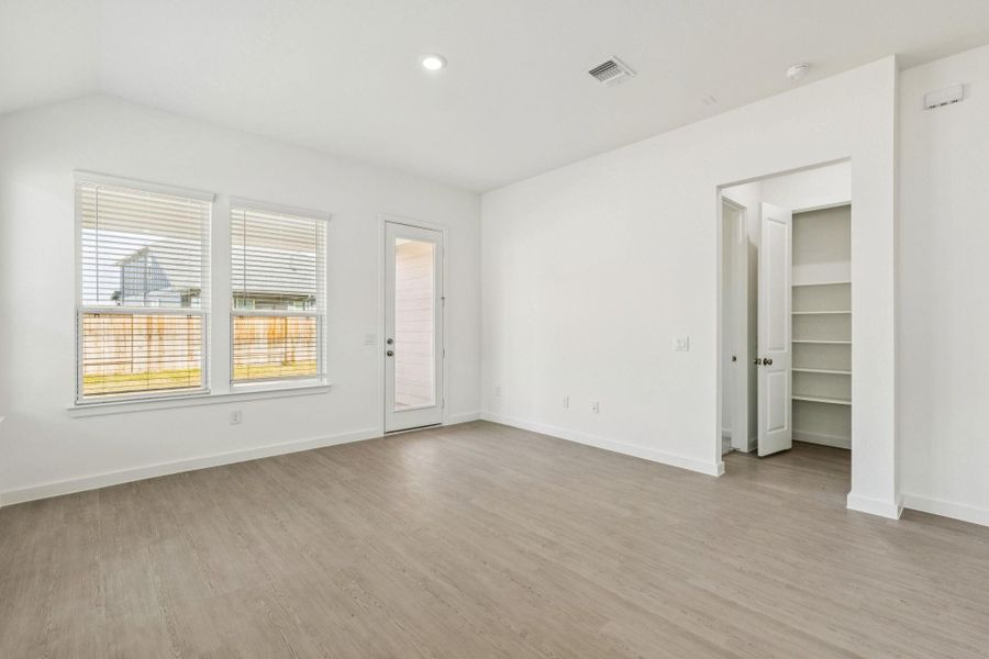 Spacious, unfurnished interior of a new home in Windcress, Cove (Image 20). Spacious, unfurnished interior of a new home in Windcress, Cove (Image 20).