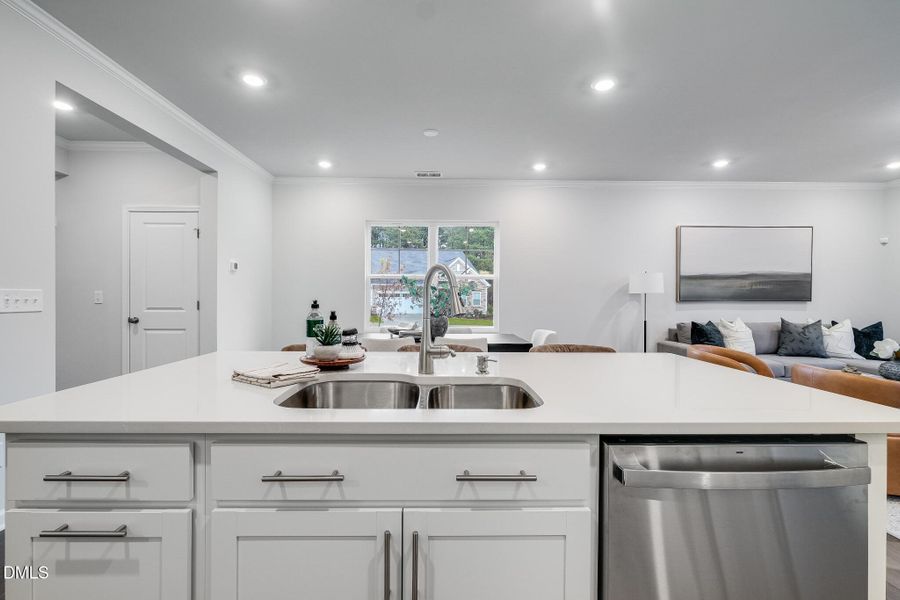 SUN_TripleCrown_Pic_Davidson-15