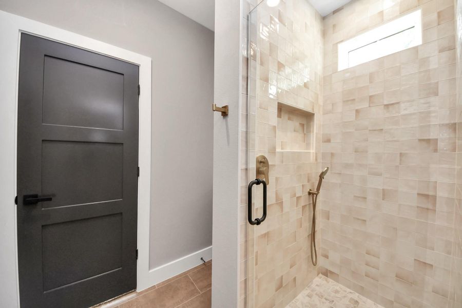 Image 33 of a home in .