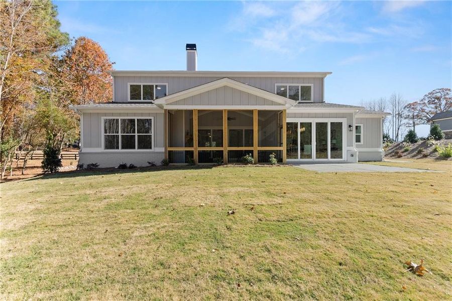 Exterior details and patio area of a home in , Gainesville (Image 36).