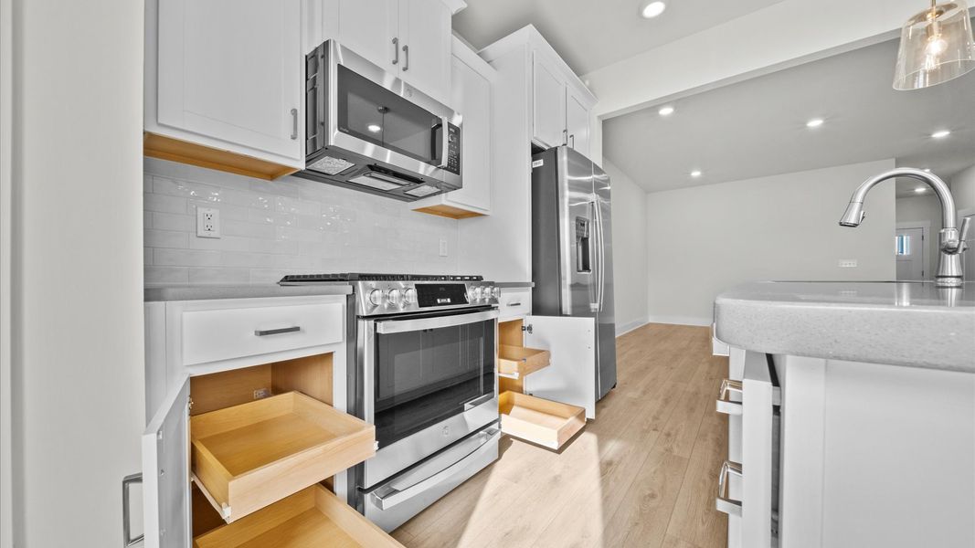 Furnished interior view inside a new home in Ransdell Pointe, Spartanburg (Image 11).