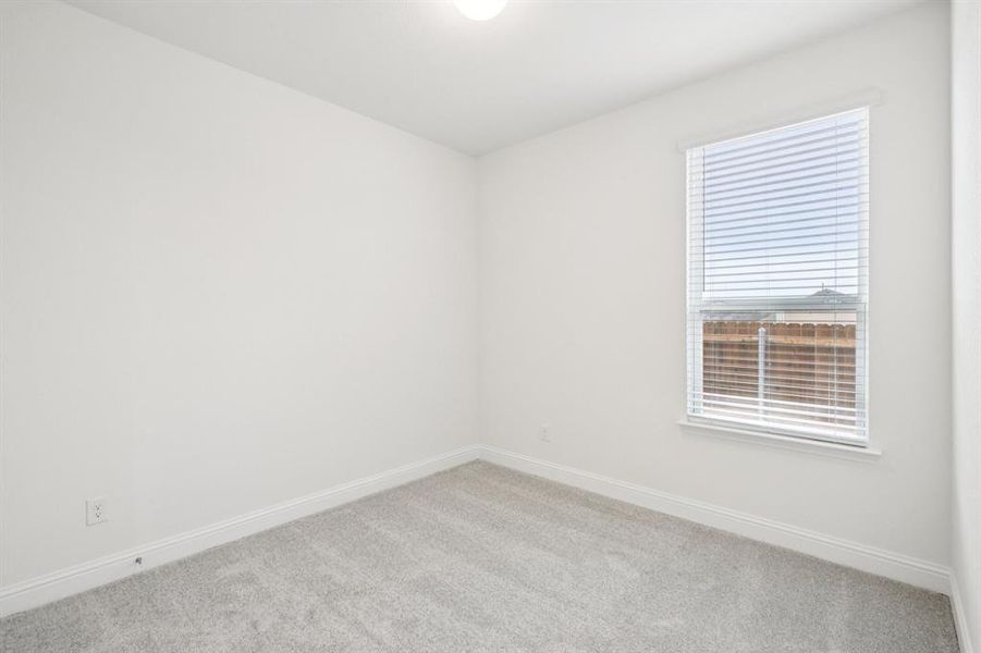 Spacious, unfurnished interior of a new home in Eagle Creek, Denton (Image 20).