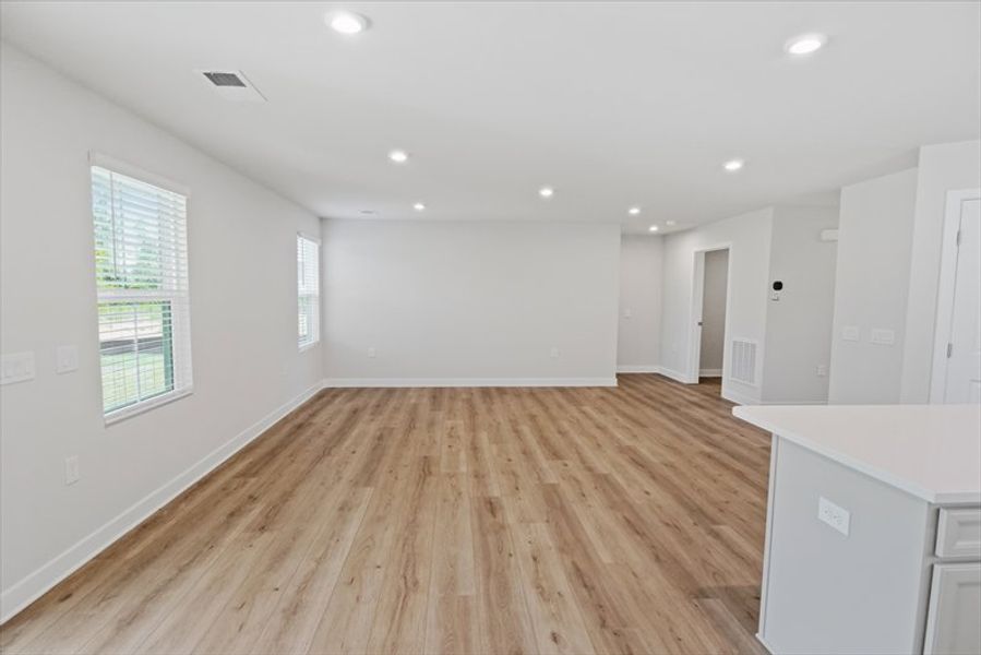 Spacious, unfurnished interior of a new home in Wren Woods Ranches, Gray Court (Image 20).