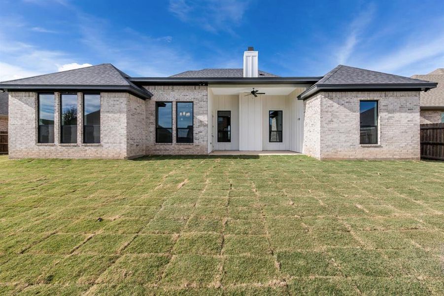Exterior details and patio area of a home in , Waco (Image 26).