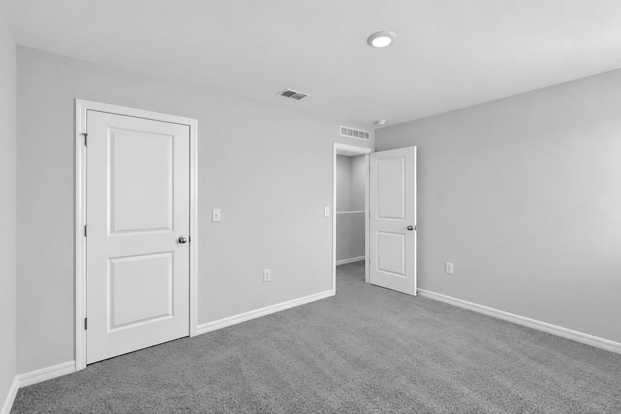 Spacious, unfurnished interior of a new home in Westview Community Group Page, Kissimmee (Image 24).