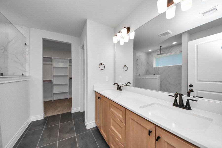 Furnished interior view inside a new home in Lexington Heights, Willis (Image 10).