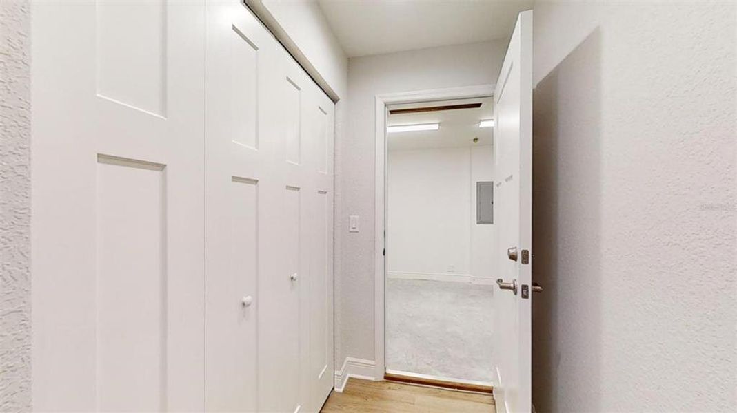 Spacious, unfurnished interior of a new home in , Dunnellon (Image 20).