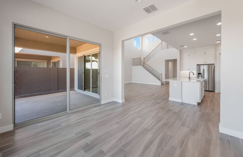 Spacious, unfurnished interior of a new home in Legado West, Queen Creek (Image 25).
