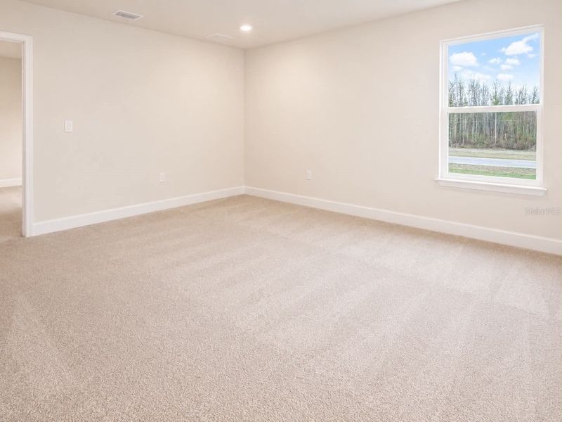 Spacious, unfurnished interior of a new home in Harmony Central, St. Cloud (Image 11).