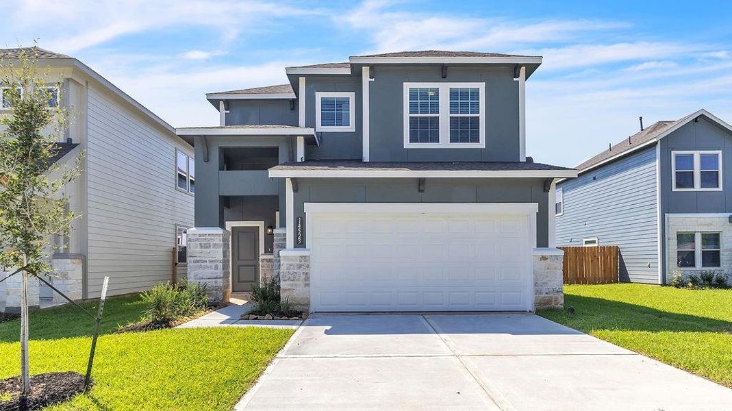 Welcome to this modern 2-story in Aldine Pines community.