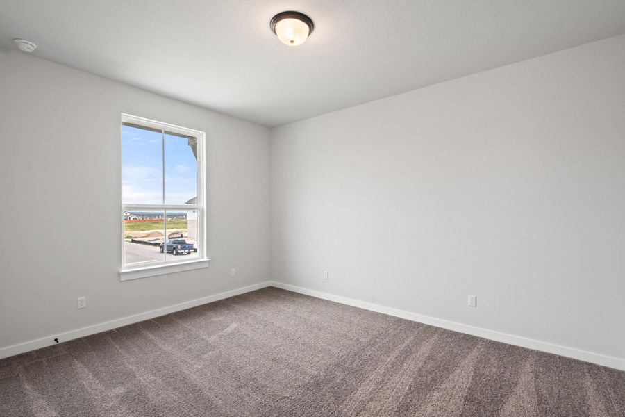 Spacious, unfurnished interior of a new home in Lariat, Liberty Hill (Image 41).