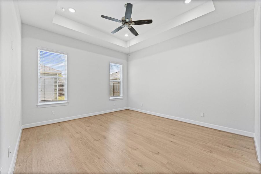 Spacious, unfurnished interior of a new home in , Pearland (Image 23).