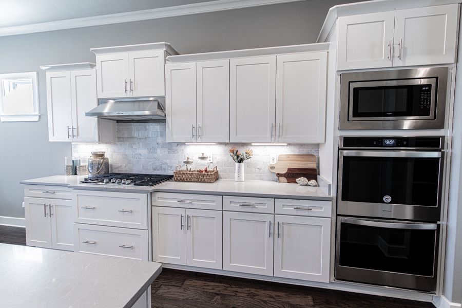 Representative furnished interior of a home built from the Worthington by Grant & Co in White Oak, Arlington (Image 44).