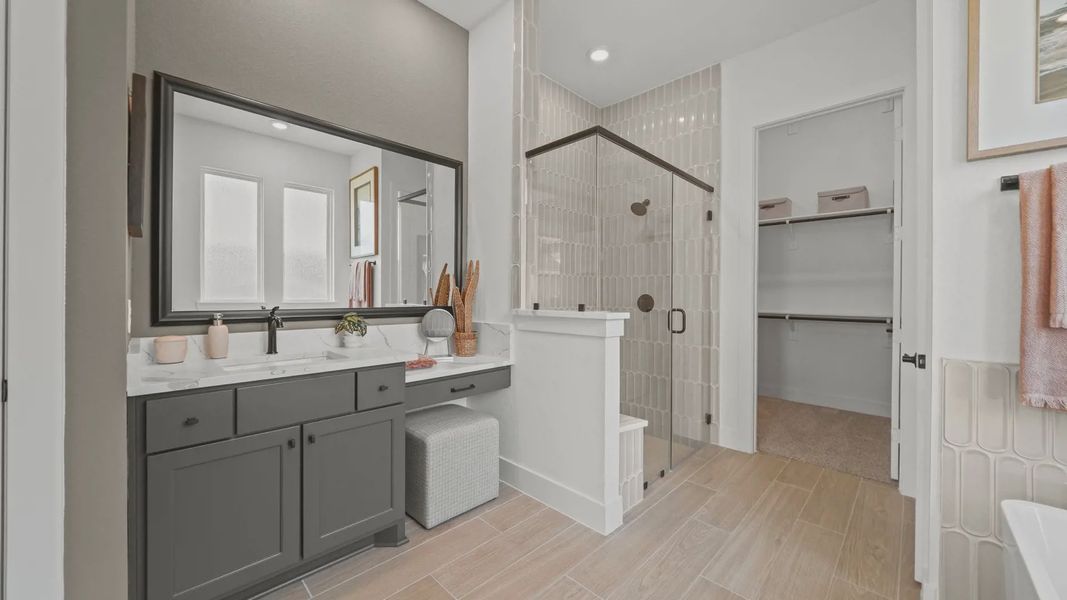 Furnished interior view inside a new home in Grange, Katy (Image 27).