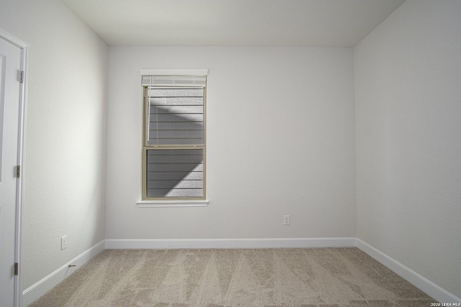 Spacious, unfurnished interior of a new home in Friedrich Hill, San Antonio (Image 15).