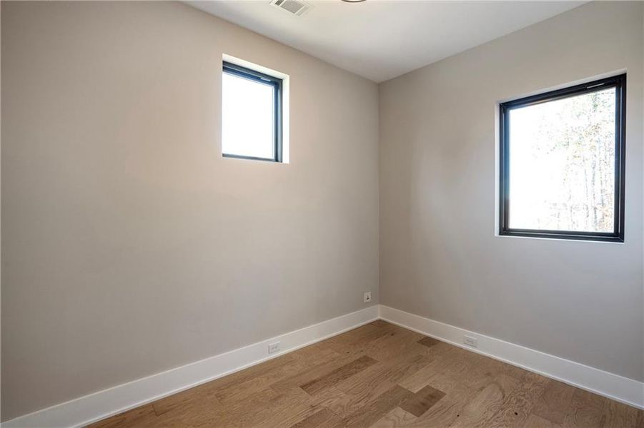 Spacious, unfurnished interior of a new home in Aster, Roswell (Image 44).