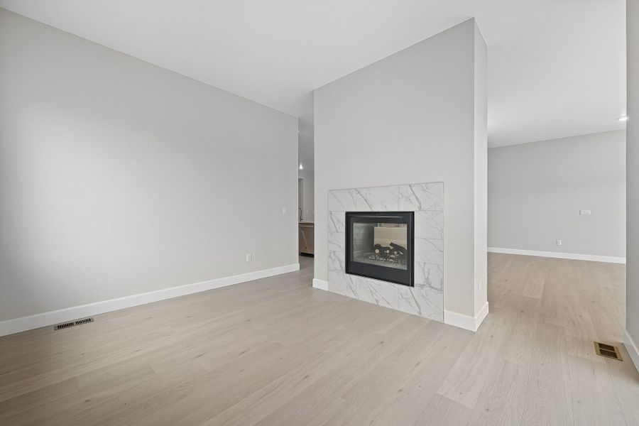 Spacious, unfurnished interior of a new home in Trailstone Destination Collection, Arvada (Image 14).