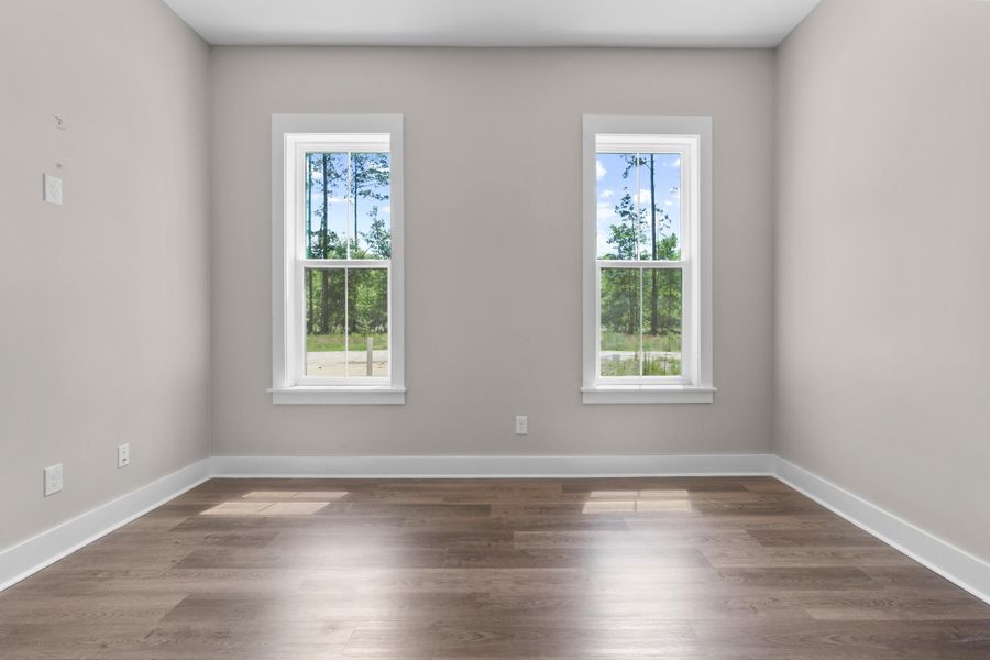 Spacious, unfurnished interior of a new home in , Walterboro (Image 13).
