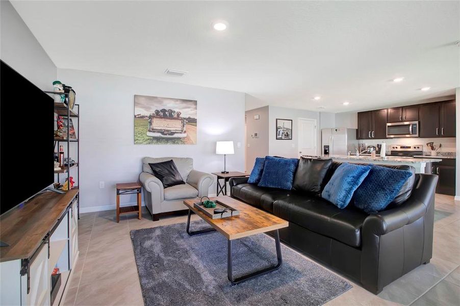 Furnished interior view inside a new home in River Park, Temple Terrace (Image 40).