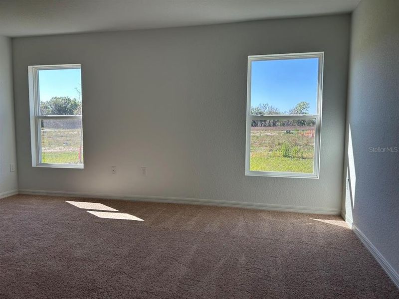 Spacious, unfurnished interior of a new home in James Farms, Bartow (Image 10).