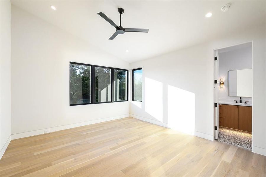 Spacious, unfurnished interior of a new home in , Dallas (Image 21).