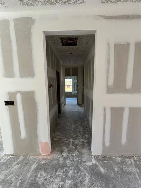 Spacious, unfurnished interior of a new home in , Keystone Heights (Image 8).