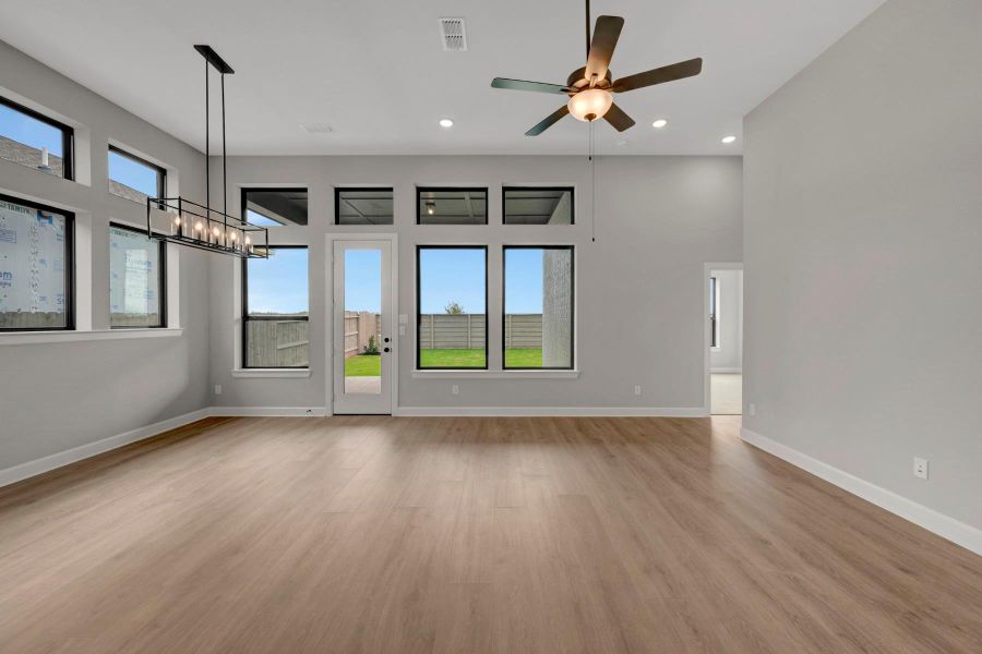 Spacious, unfurnished interior of a new home in Pomona 45' Homesites, Manvel (Image 24).