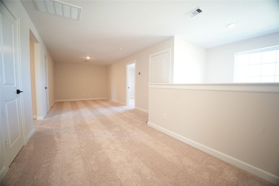 Spacious, unfurnished interior of a new home in Wedgewood Forest, Conroe (Image 21). Spacious, unfurnished interior of a new home in Wedgewood Forest, Conroe (Image 21).