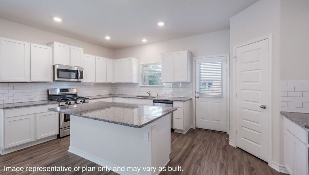 Furnished interior view inside a new home in Veranda, San Antonio (Image 7).