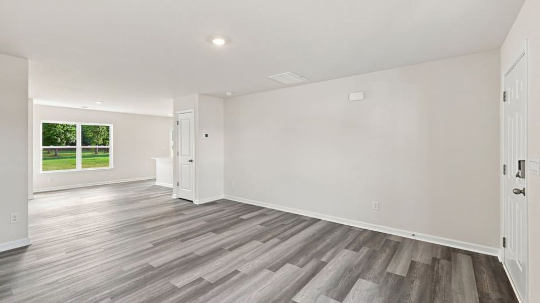 Spacious, unfurnished interior of a new home in Harper Ridge, Roebuck (Image 18).