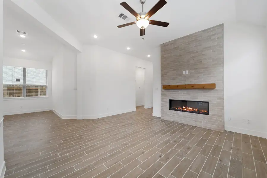 Representative unfurnished interior of a home built from the Augusta by Chesmar Homes in Riceland, Mont Belvieu (Image 10). Representative unfurnished interior of a home built from the Augusta by Chesmar Homes in Riceland, Mont Belvieu (Image 10).