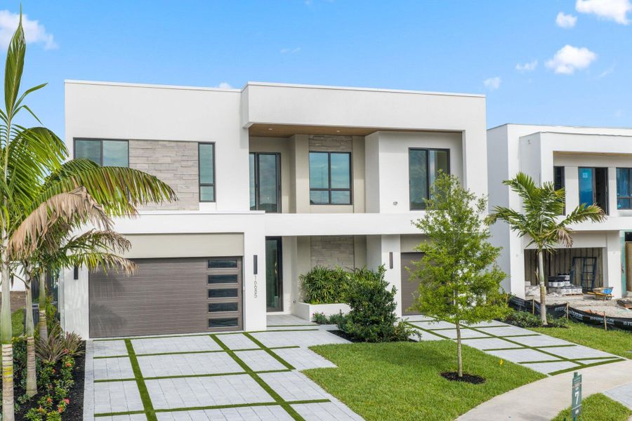 Aspen Model Exterior
