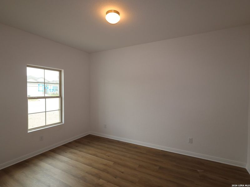 Spacious, unfurnished interior of a new home in Meadows at Clear Springs, New Braunfels (Image 27).