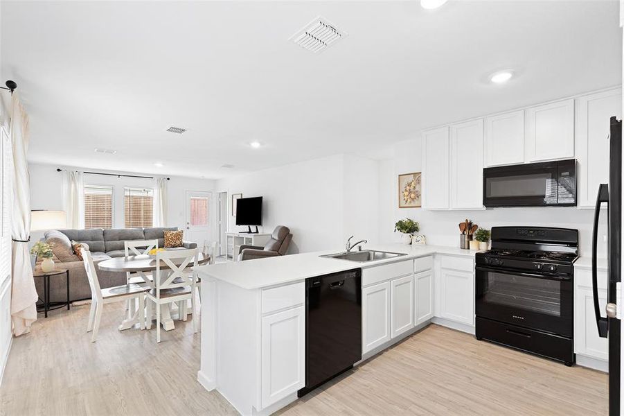 Furnished interior view inside a new home in Mobberly Farms, Pilot Point (Image 6).