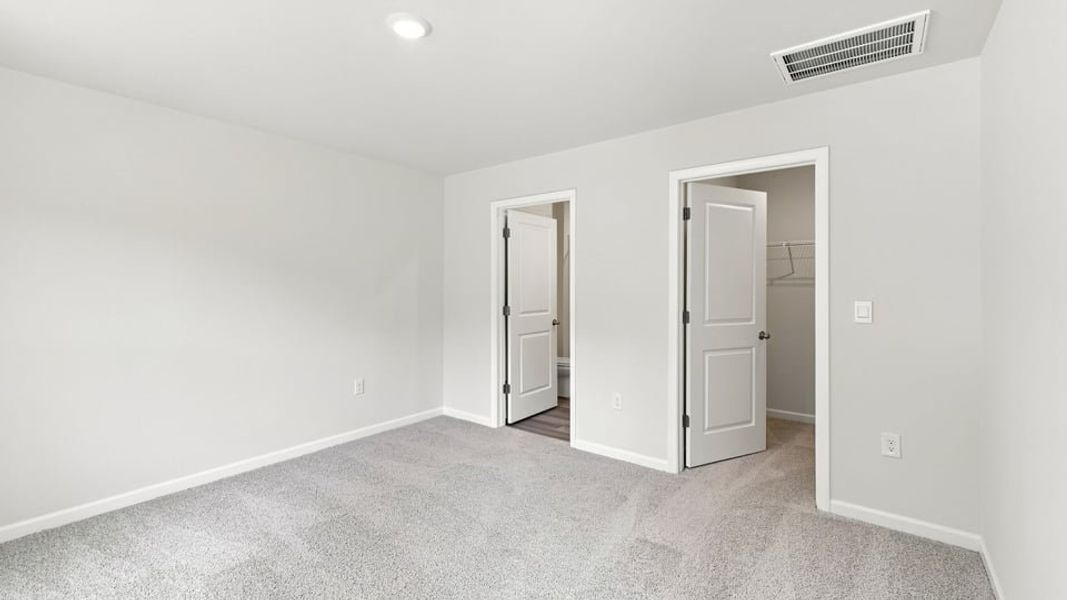 Spacious, unfurnished interior of a new home in Tyger Pines, Moore (Image 26).