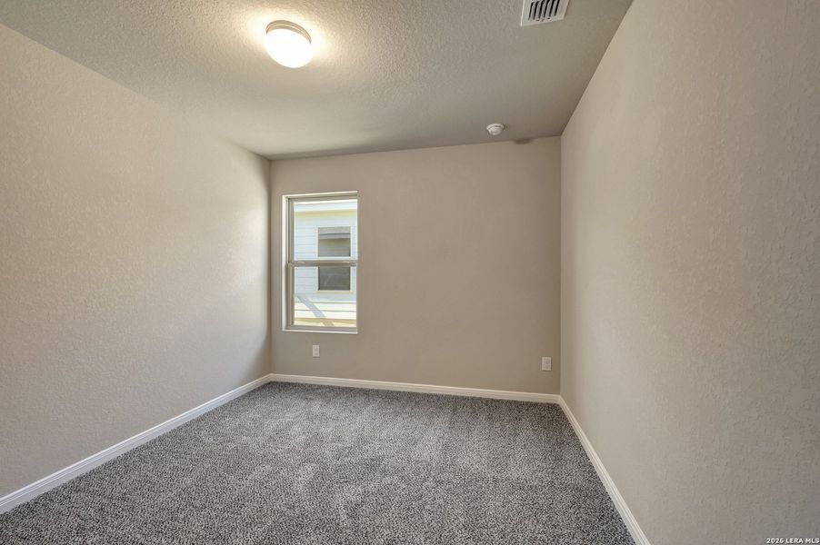 Spacious, unfurnished interior of a new home in Paloma Park, Converse (Image 26).