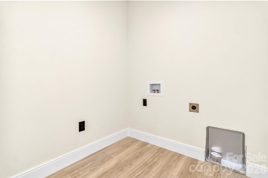 Spacious, unfurnished interior of a new home in , Hendersonville (Image 41).