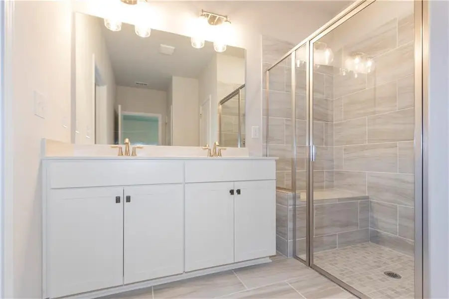 Furnished interior view inside a new home in Creekwood, Powder Springs (Image 6). Furnished interior view inside a new home in Creekwood, Powder Springs (Image 6).