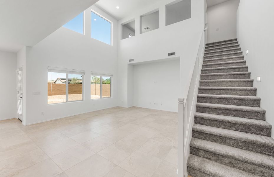 Spacious, unfurnished interior of a new home in Parkside at Anthem at Merrill Ranch, Florence (Image 22).