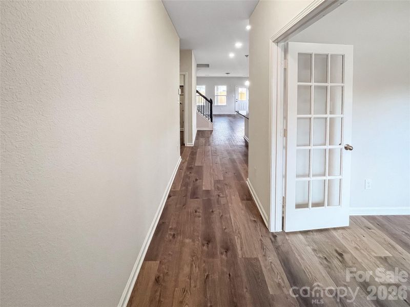 Spacious, unfurnished interior of a new home in Sunset Meadows, Charlotte (Image 10).