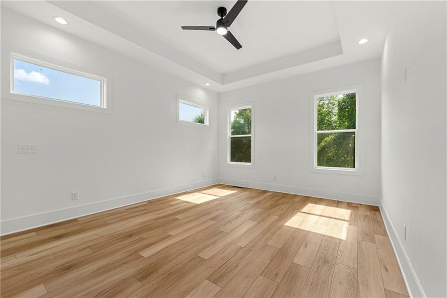 Spacious, unfurnished interior of a new home in , Jefferson (Image 33).