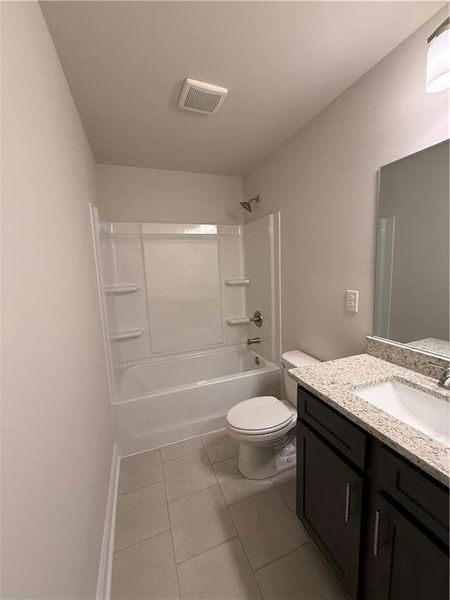 Furnished interior view inside a new home in , Gainesville (Image 11).