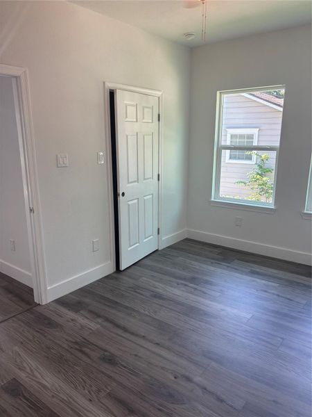 Spacious, unfurnished interior of a new home in , Houston (Image 17).