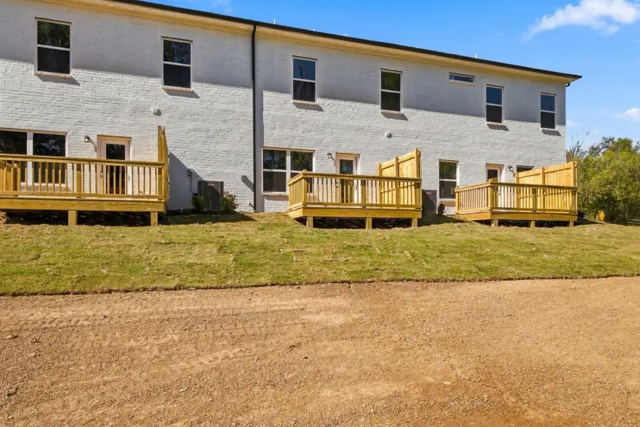 Exterior details and patio area of a home in Laurelwood Park, Gallatin (Image 20).