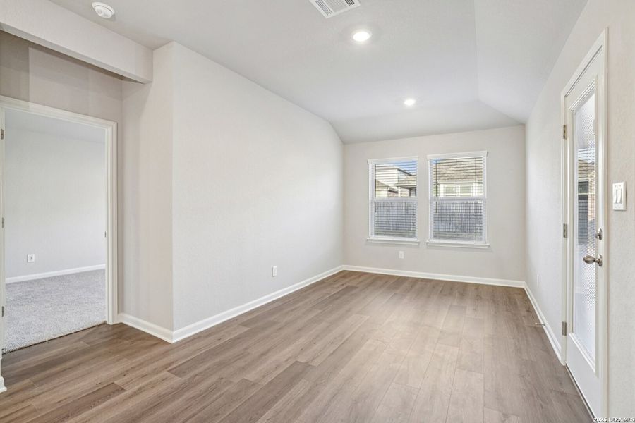 Spacious, unfurnished interior of a new home in Kallison Ranch, San Antonio (Image 23). Spacious, unfurnished interior of a new home in Kallison Ranch, San Antonio (Image 23).