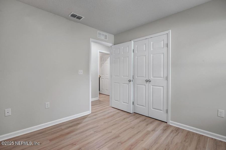 Spacious, unfurnished interior of a new home in , Jacksonville (Image 17).