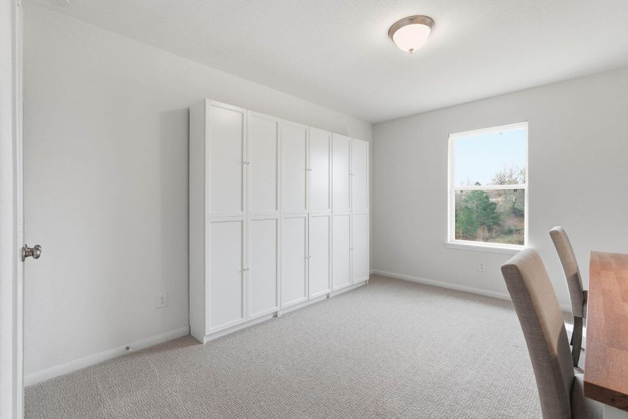 Spacious, unfurnished interior of a new home in Waterstone on Lake Conroe, Montgomery (Image 22).