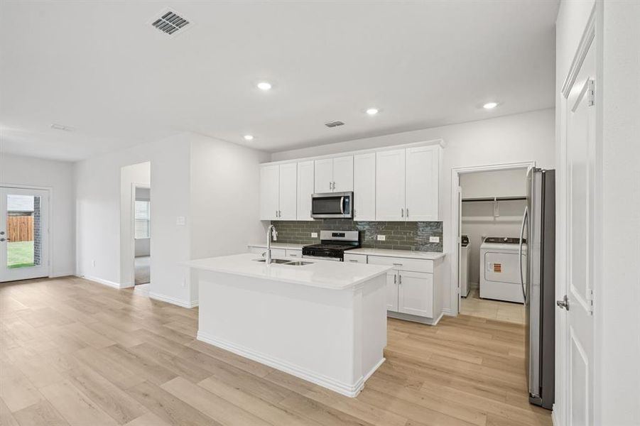 Photo is not of the actual home, but is an inspirational photo of builder’s model home and may depict options, furnishings, and/or decorator features that are not included. Photo is not of the actual home, but is an inspirational photo of builder’s model home and may depict options, furnishings, and/or decorator features that are not included.