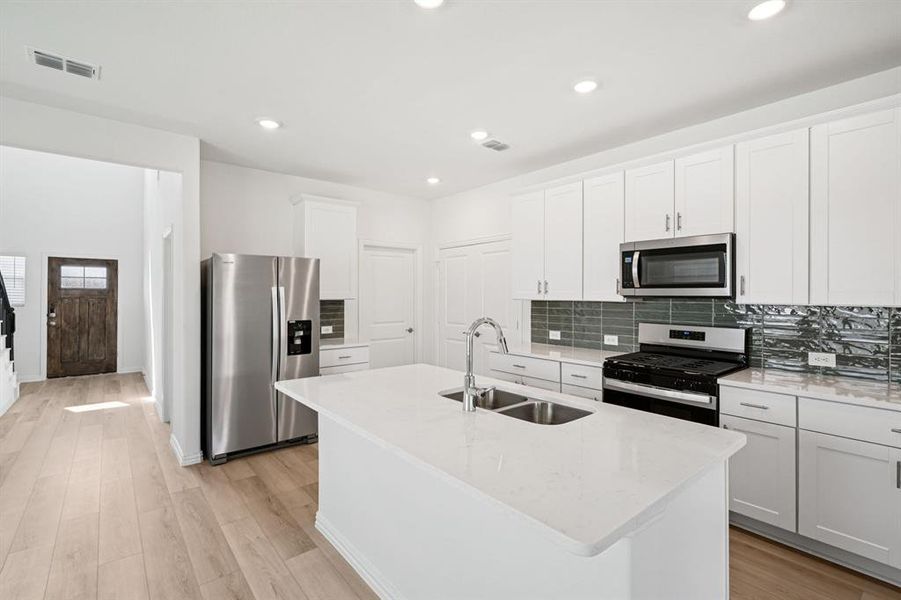 Photo is not of the actual home, but is an inspirational photo of builder’s model home and may depict options, furnishings, and/or decorator features that are not included. Photo is not of the actual home, but is an inspirational photo of builder’s model home and may depict options, furnishings, and/or decorator features that are not included.